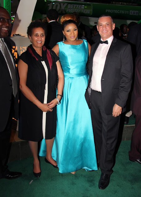 Omotola stuns at the premiere of James bond's spectre in Lagos