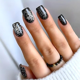 christmas nails design Black Snowflake Square