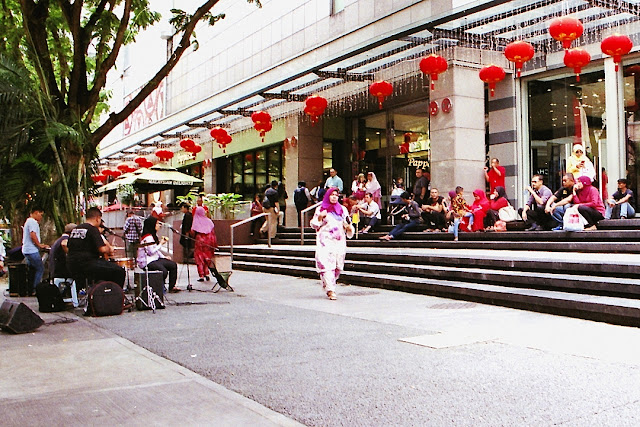 SMC Pentax-FA 28-80mm 1:3.5-5.6, People and Places, A Street Shoot 02