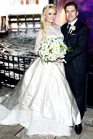 holly madison wedding dress