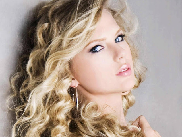 Taylor Swift Shaded Hair Color