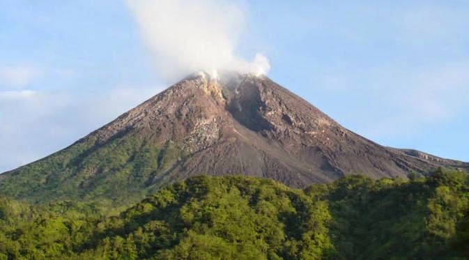  Gambar  Gunung  Merapi Meletus HD Gambar  Wallpaper Gratis