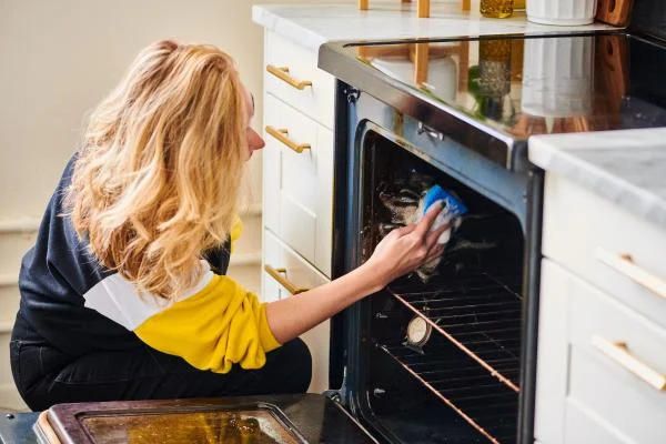 How to Deep Clean Your Oven Safely