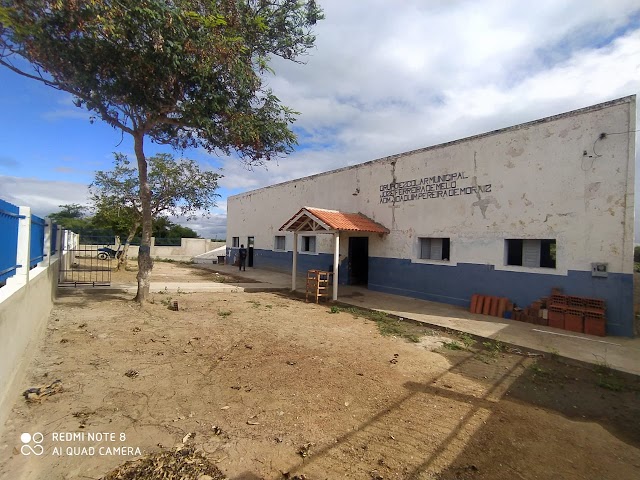 Prefeitura de Arara segue avançado na revitalização da escola do Sítio Riacho Fundo.