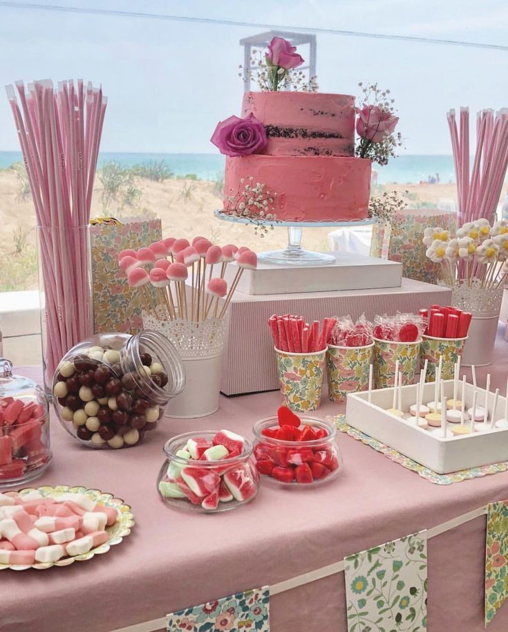 Candy bar ideas for a graduation party