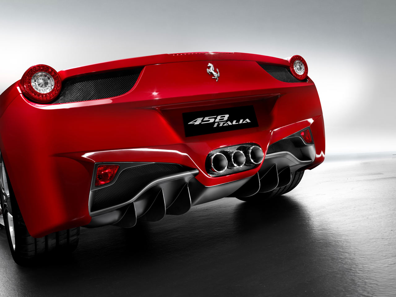 Ferrari 458 Italia evokes the