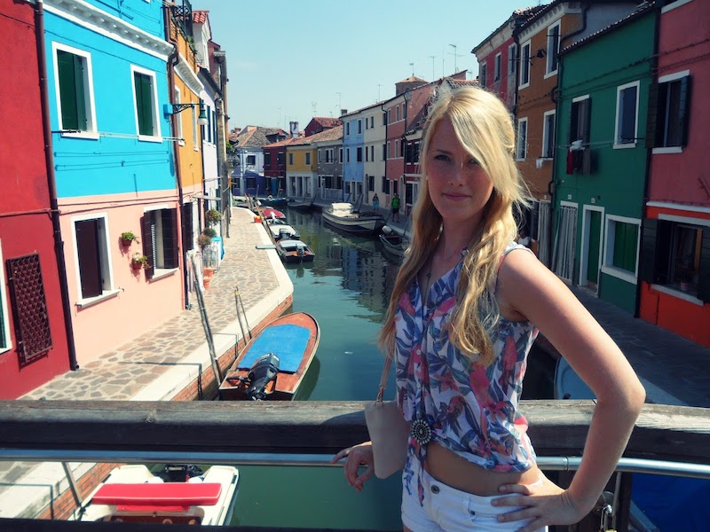 Travelguide Burano: Transfer, Highlights und warum es die bunte Insel ist Burano vor dem Instagram Hype früher Reisebericht Traveldiary