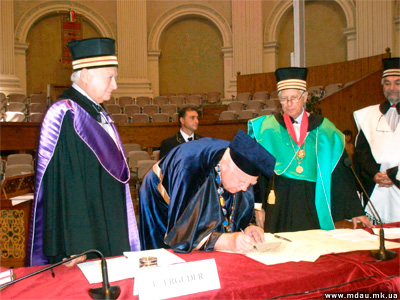 Rector of MSAU Vyacheslav Shebanin among 36 representatives of new universities signed the Magna Charta Universitatum.