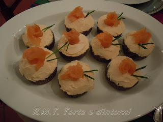 Tortine di grano saraceno e salmone affumicato