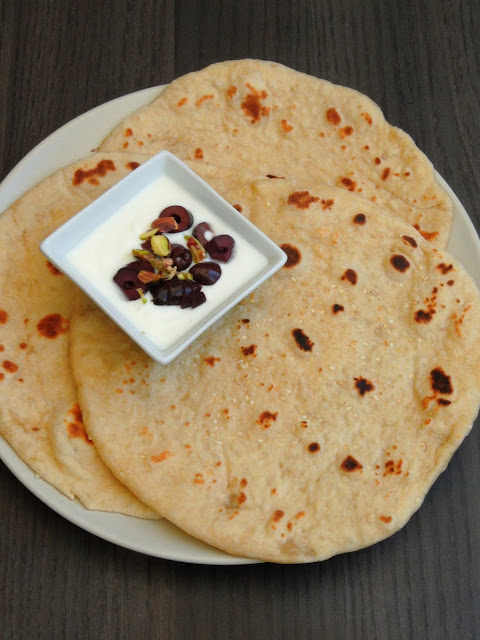 Emirati Khameer Bread