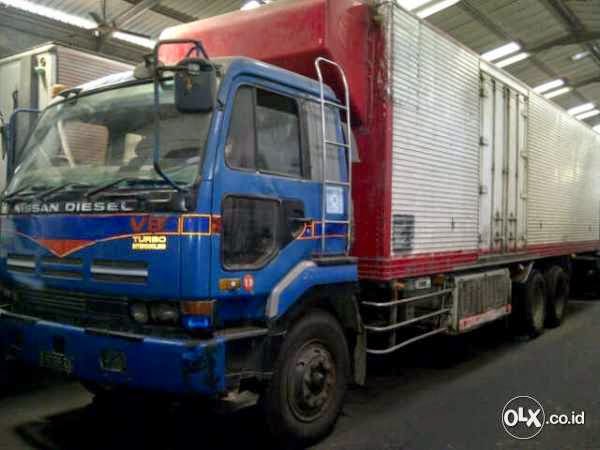  Truk  Nissan  Cd 510 Vn Box Freezer Truk  Bekas  