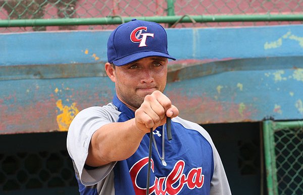 Frank Camilo Morejón es uno de los 3 receptores de la selección cubana