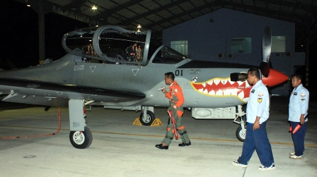 Pesawat Super Tucano Laksanakan Operasi Latihan Terbang Malam