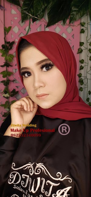 Kursus Make Up Pengantin Nganjuk / Kursus Rias Pengantin Nganjuk /082232340099