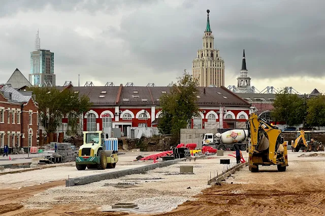 Ольховский переулок, бывший Рязанский трамвайный парк / Трамвайное депо имени Баумана / 2-й троллейбусный парк «Мосгортранс» – строящийся фудкорт «Депо-2. Три вокзала», бывшее паровозное веерное депо Московско-Рязанской железной дороги (построено в 1890-х годах)