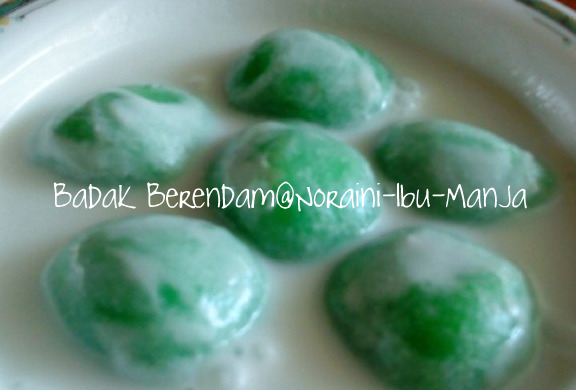 Sajian Bersama Ibu Manja: Badak Berendam