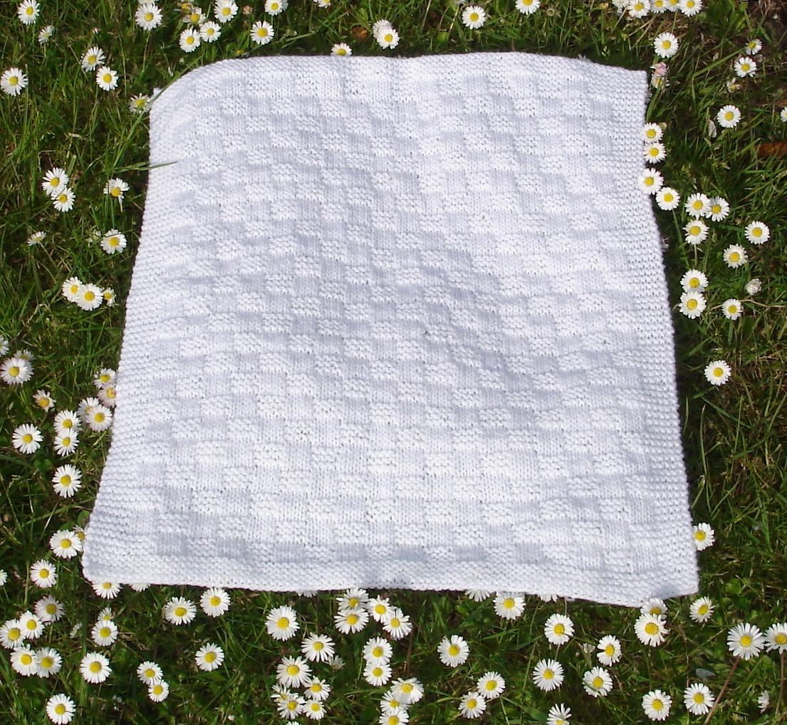 Mariannas Lazy Daisy Days Premature Baby Blankets