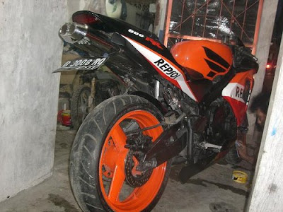 HONDA CBR 400RR Repsol Themes