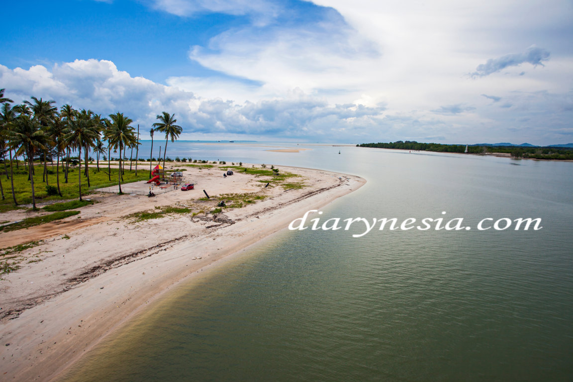 bangka belitung tourism, tanjung tinggi beach, things to do in tanjung tinggi beach, diarynesia