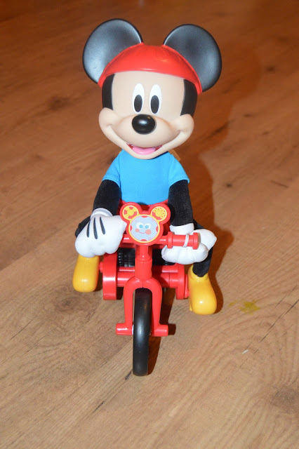 Facing forward silly wheelie mickey mouse by Fisher-Price