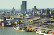 POSTCARDTORONTOSKYLINE FROM HARBORAERIALNOTE PARKING LOTS . (postcard toronto skyline from harbor aerial note parking lots o'keefe sign on centre admiral sign ships )