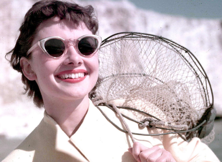 A Vintage Nerd, Vintage Blog, Vintage Sunglasses, Movie Star Sunglasses, Old Hollywood Fashion, Old Hollywood Blog, Audrey Hepburn Sunglasses