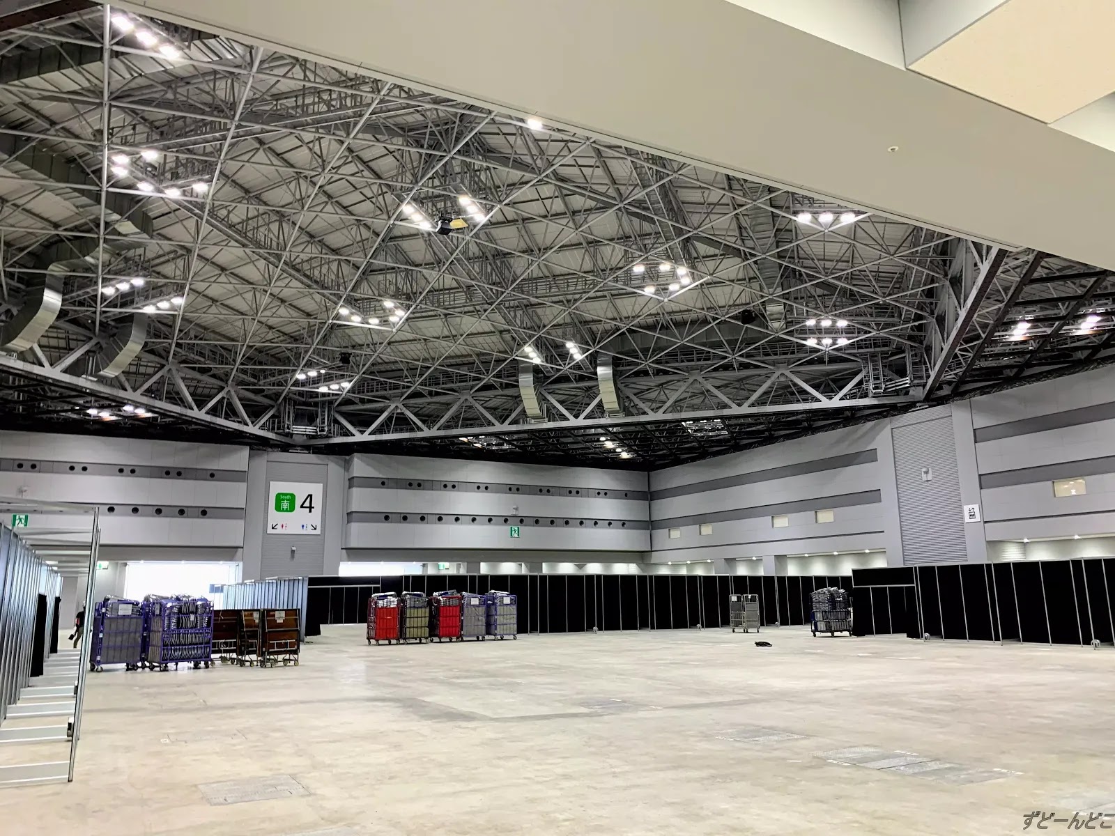 東京ビッグサイト南展示場をオープン初日に巡回へ ずどーんどこ 東京ビッグサイト南展示場をオープン初日に巡回へ ずどーんどこ