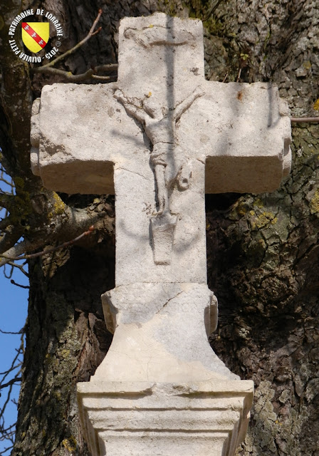 FROLOIS (54) - Croix de mission (1706)