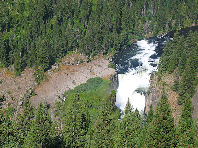 mesa falls island park yellowstone idaho geology travel fieldtrip caldera volcano rocdoctravel.com