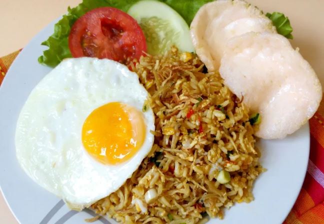 4 Resep Terlezat ! Cara membuat nasi goreng pete pedas 