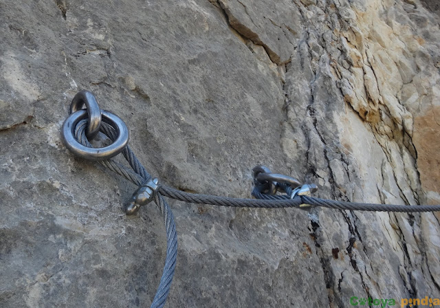 Vía Ferrata Penya del Figueret en Alicante. Serra de la Gralla