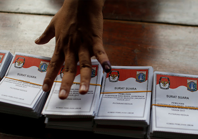 Publik Didesak Kritis dalam mengawasi pemilihan umum 2019