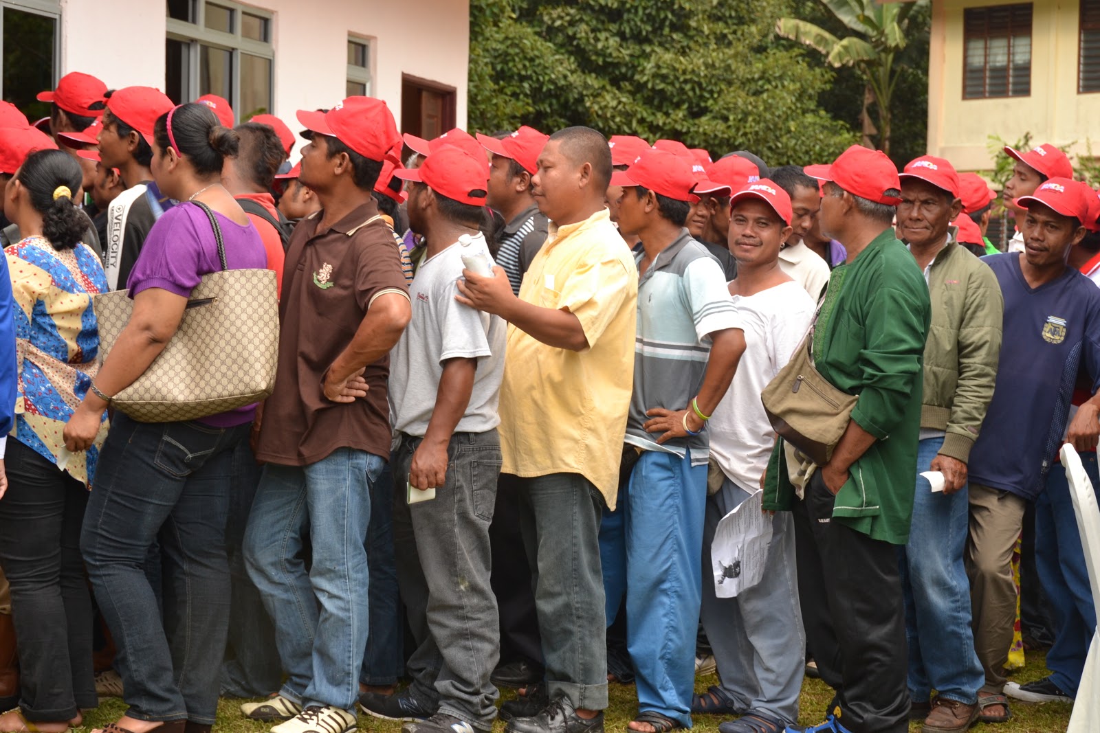 Khabar Pahang: Lebih banyak lagi usaha dan program 