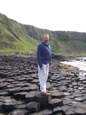 Peter Bowen Watercolour Artist at Giant's Causeway