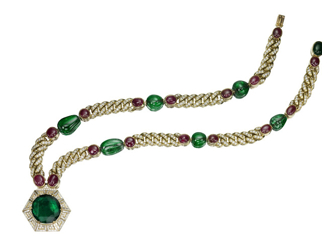 bulgari emerald and gold jewelry