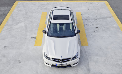 mercedes-benz-c63-amg-white-up