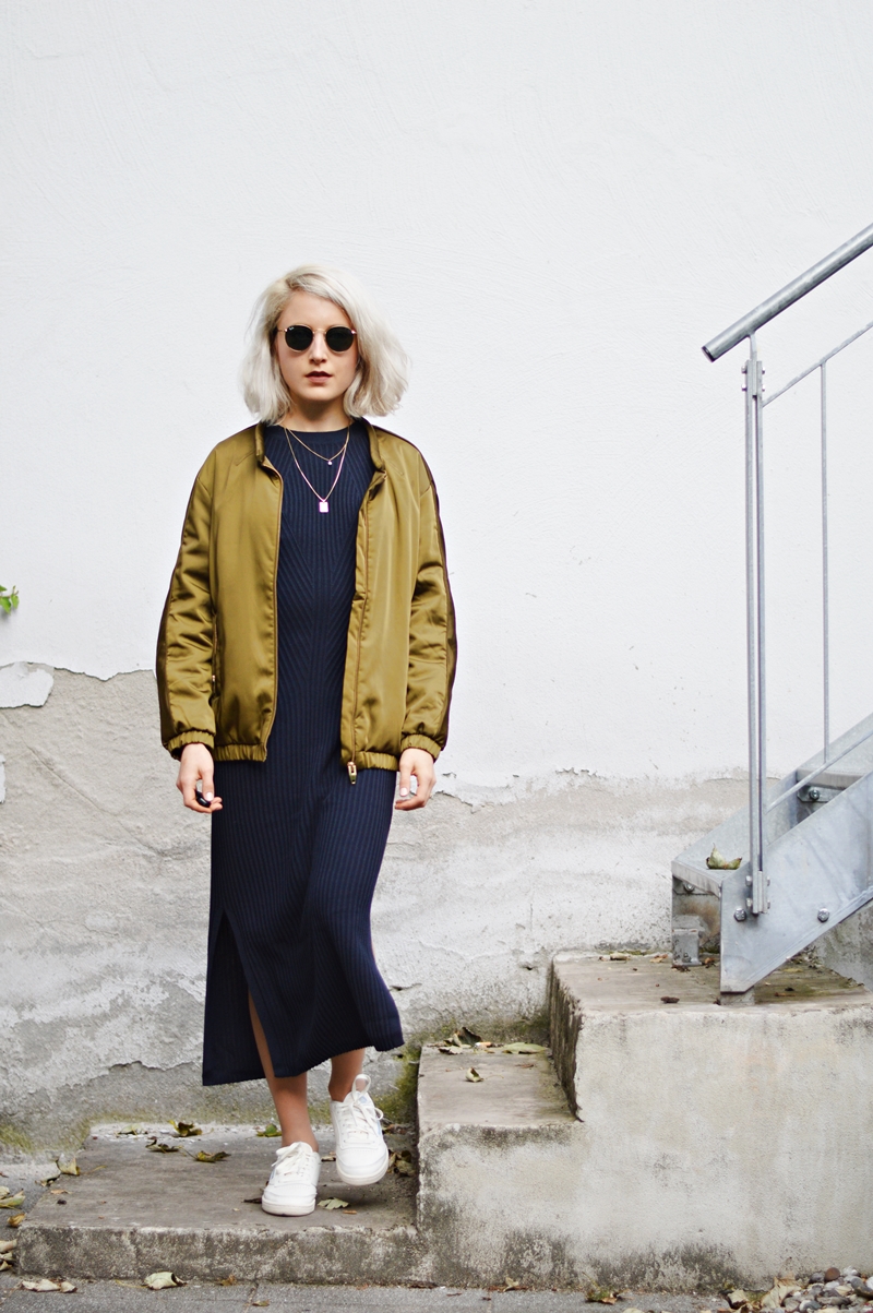 OUTFIT Knitted Maxidress & Bomberjacket // STANDPUNKT