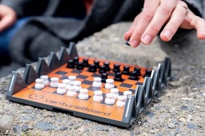 Ventureboard Portable Chess Set Allows You To Continue Playing Non-stop