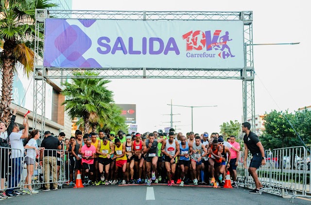 CULMINA CON ÉXITO 7 MA. EDICIÓN DE LA CARRERA 10K CARREFOUR