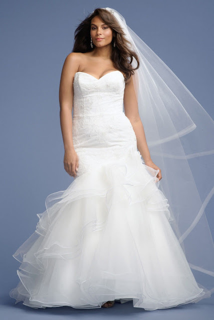 exciting-sweetheart-mermaid-floor-length-white-plus-size-wedding-dress-with-veil