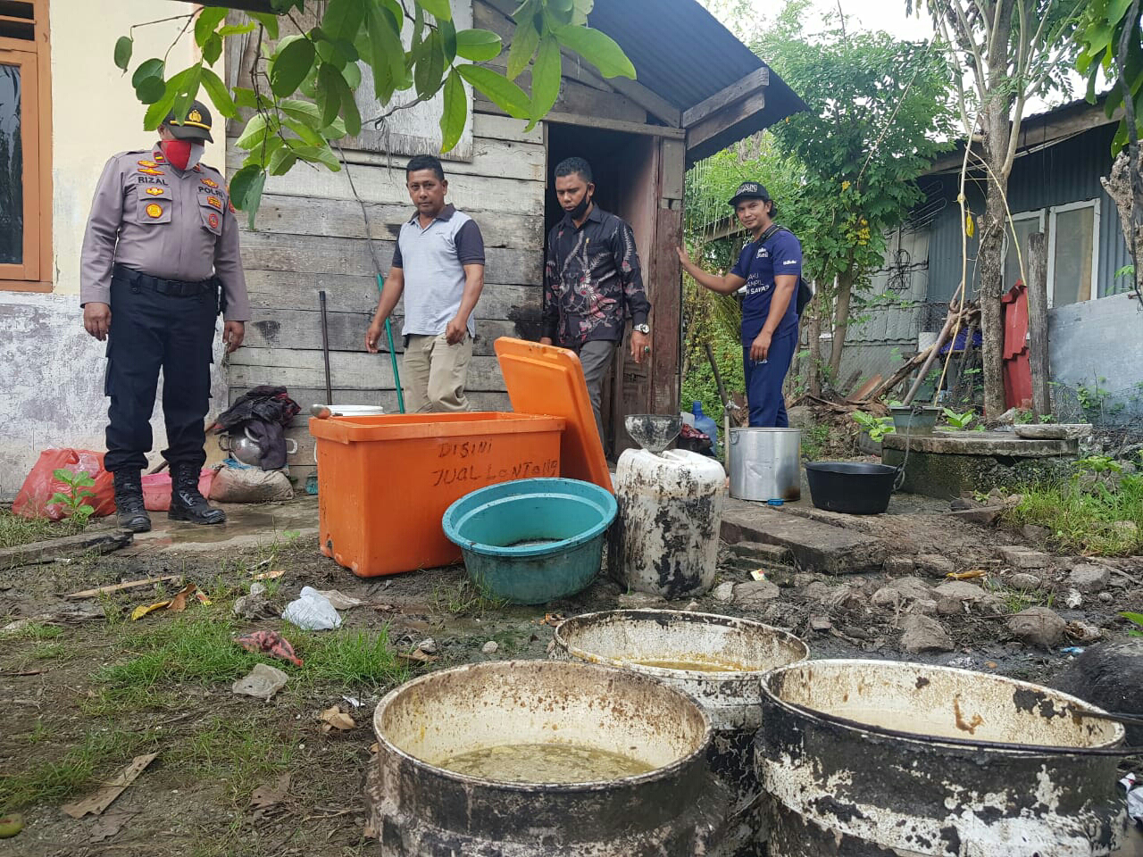 Polisi Bongkar Dan Amankan Penjual Sate  Dari Daging Busuk 
