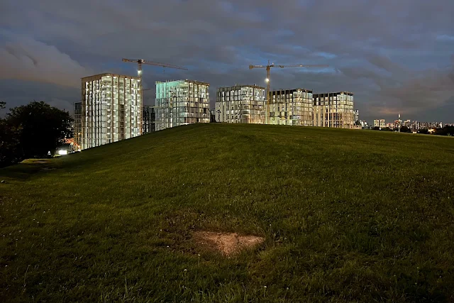 Парк Победы, Поклонная гора, строящийся жилой комплекс Victory Park Residences