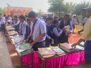 प्रणवम् स्कूल में गांधी पुस्तक मेले का हुआ आयोजन | #NayaSaveraNetwork