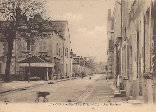 Rue Barberet à Cour-Cheverny (et place Victor Hugo)