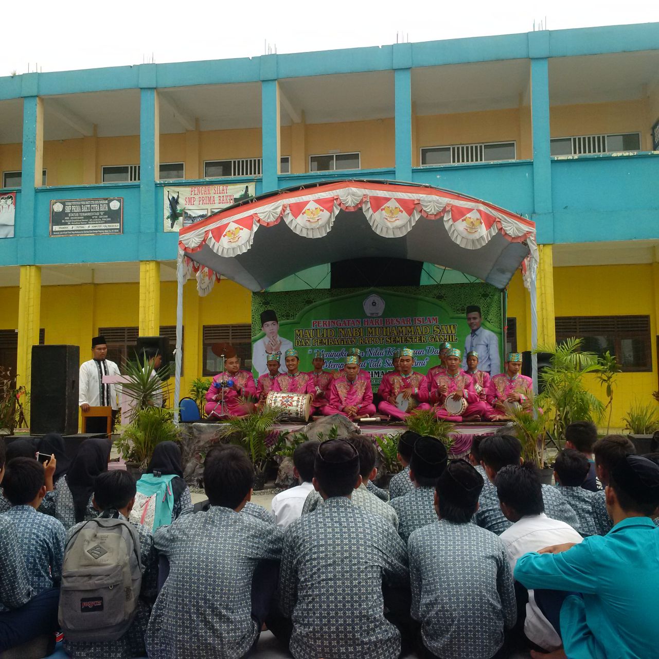 SMP Prima Bakti Peringati Maulid Nabi Muhammad SAW 