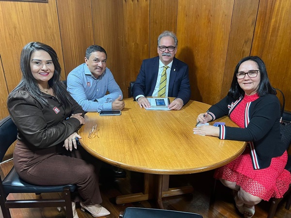 Em Brasília, Prefeita Belezinha cumpre agenda no Palácio do Planalto em busca de recursos para Chapadinha-MA