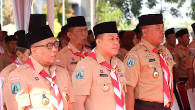 Kapolres Gresik Hadiri Peringatan Hari Pramuka Ke 62 di Halaman Kantor Bupati Gresik