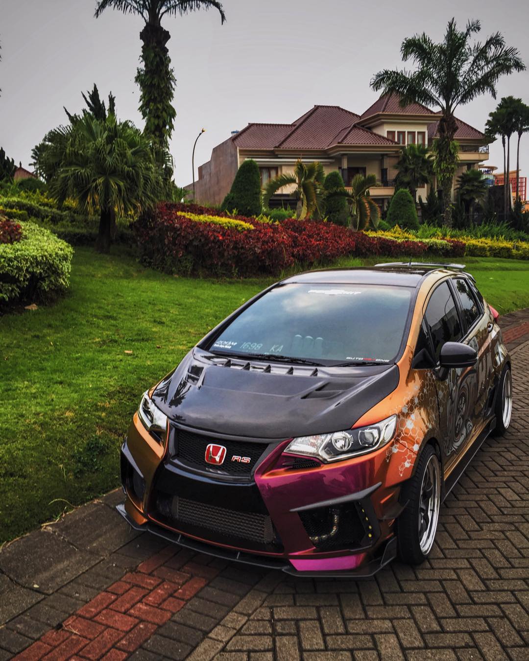 Modifikasi Mobil Ceper All New Jazz Full BodyKit Warna Unik Alul