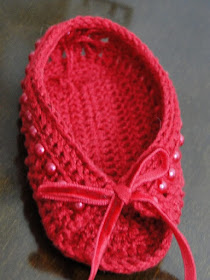 Sandália de crochê para bebês - confeccionadas por Pecunia MillioM