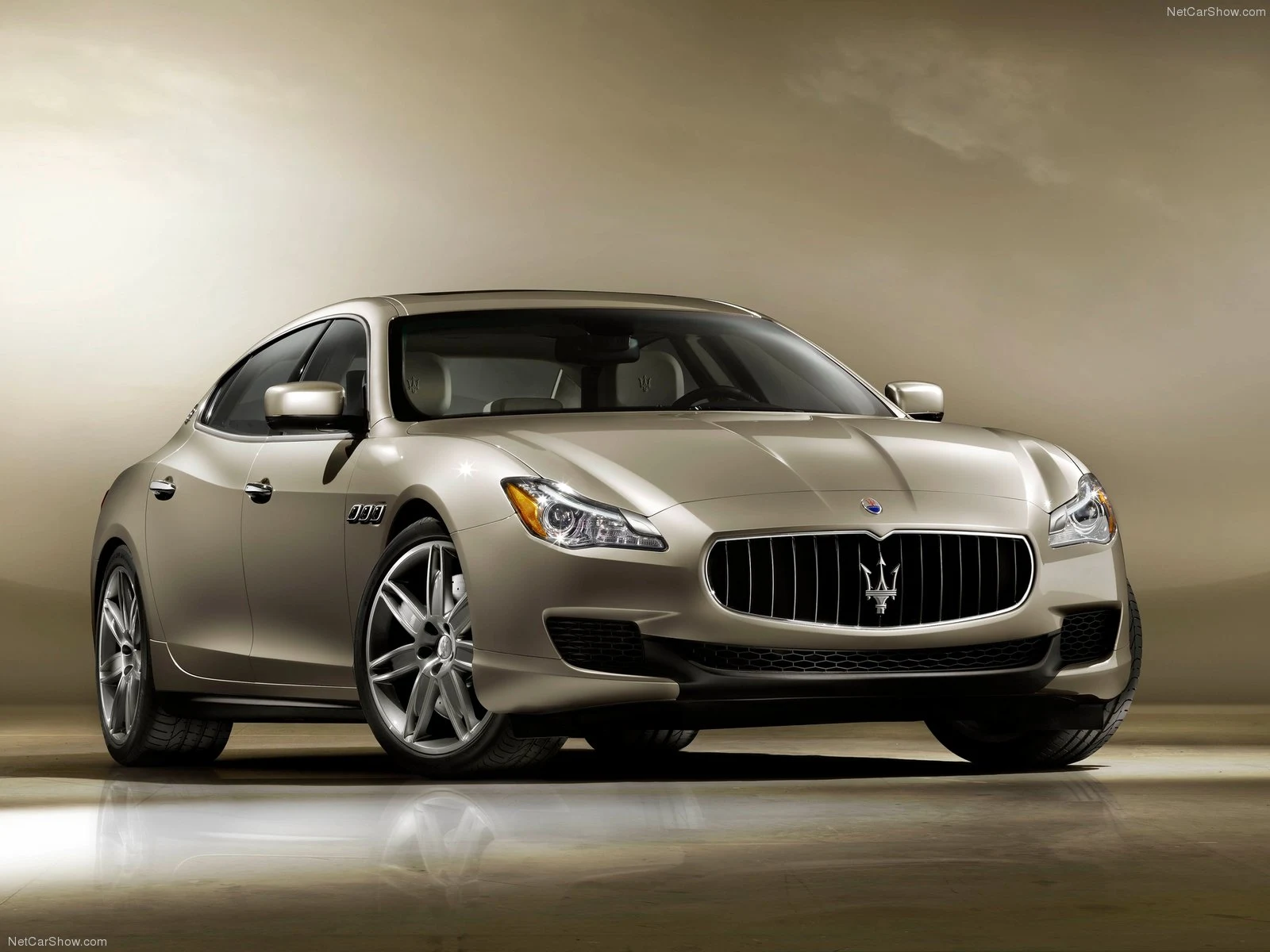 Hình ảnh siêu xe Maserati Quattroporte 2013 & nội ngoại thất